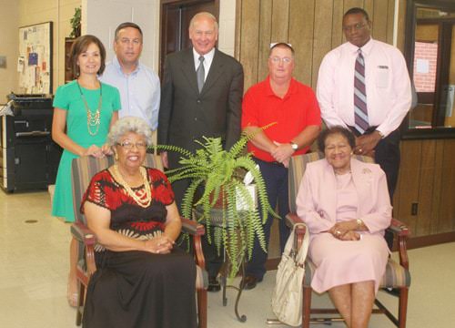 School Board honors retiring members